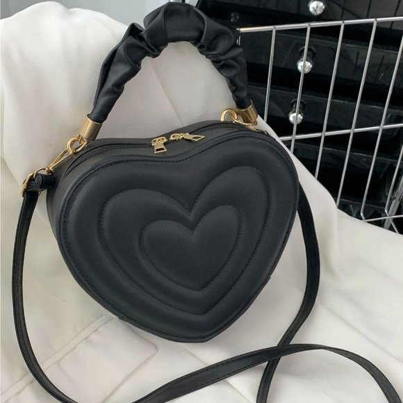 Black Heart Bag